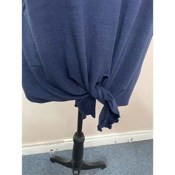 W5 Navy Short Sleeve Floral Blouse Size X-Large - Picture 3 of 8